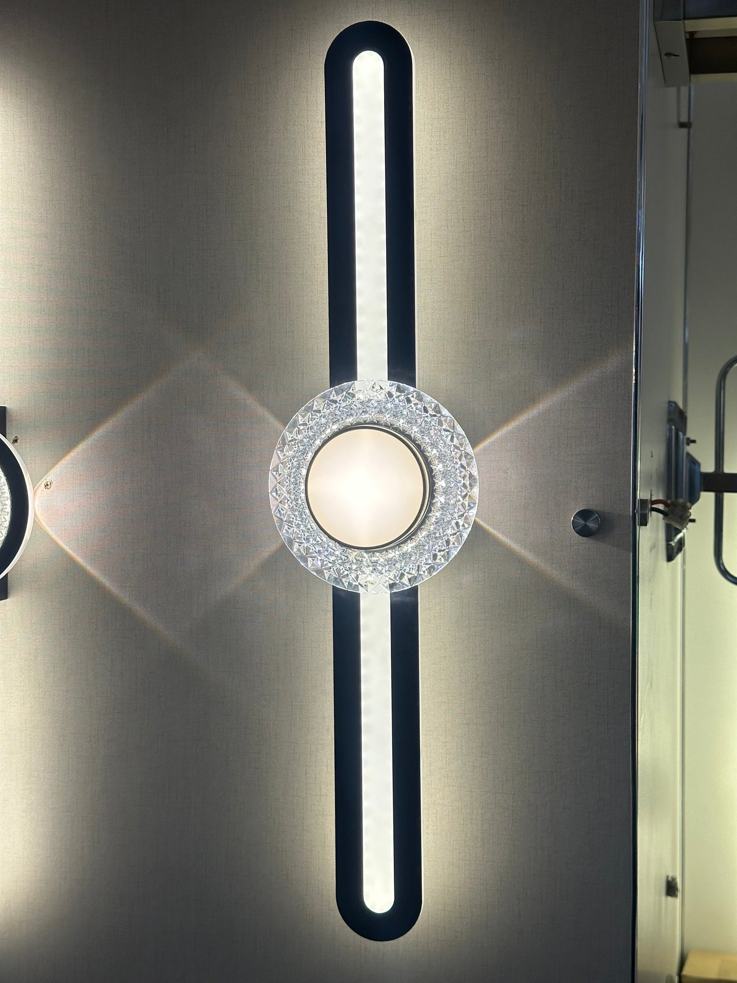 SleekRay Modern Linear Wall Light