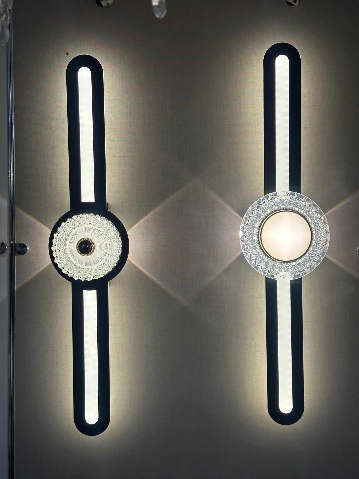 SleekRay Modern Linear Wall Light